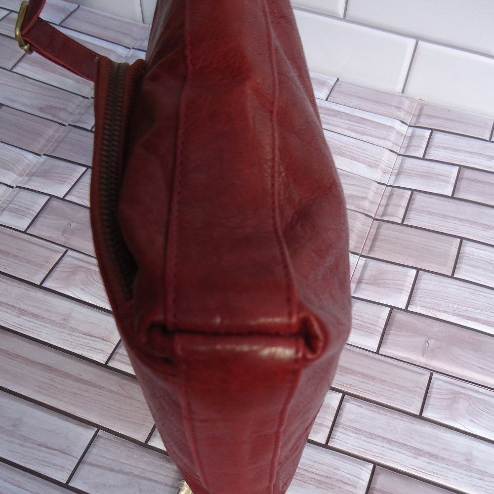ESTALON genuine leather crossbody bag. - Picture 7 of 16